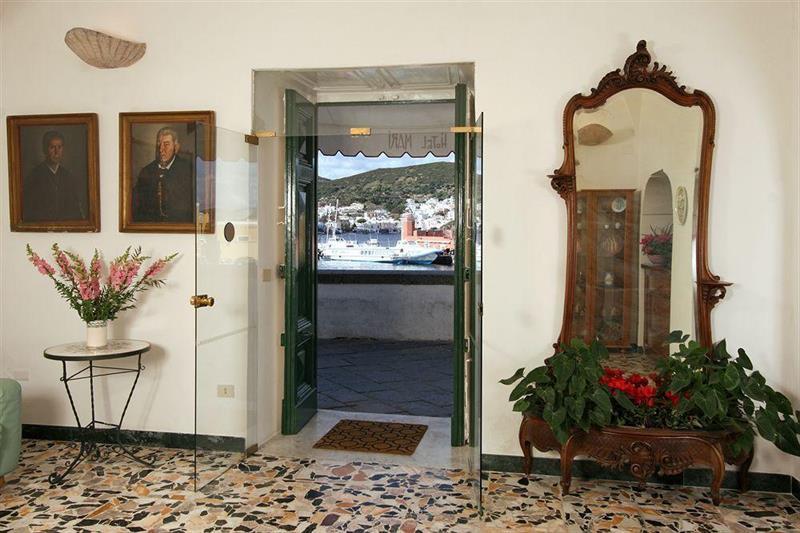 Locanda Mari Ponza Exteriör bild