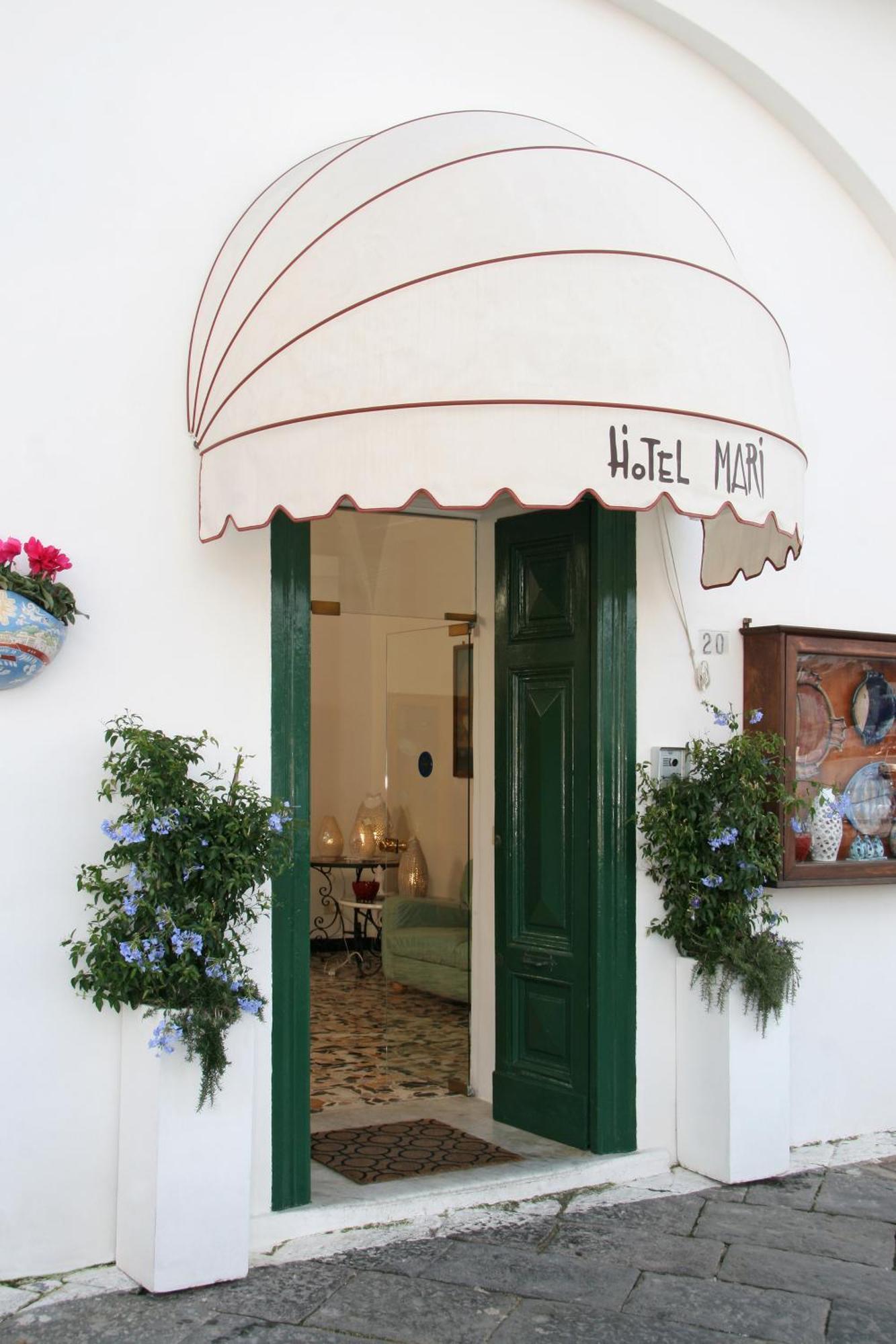 Locanda Mari Ponza Exteriör bild