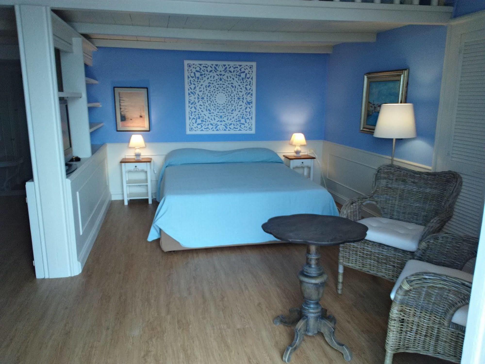 Locanda Mari Ponza Exteriör bild