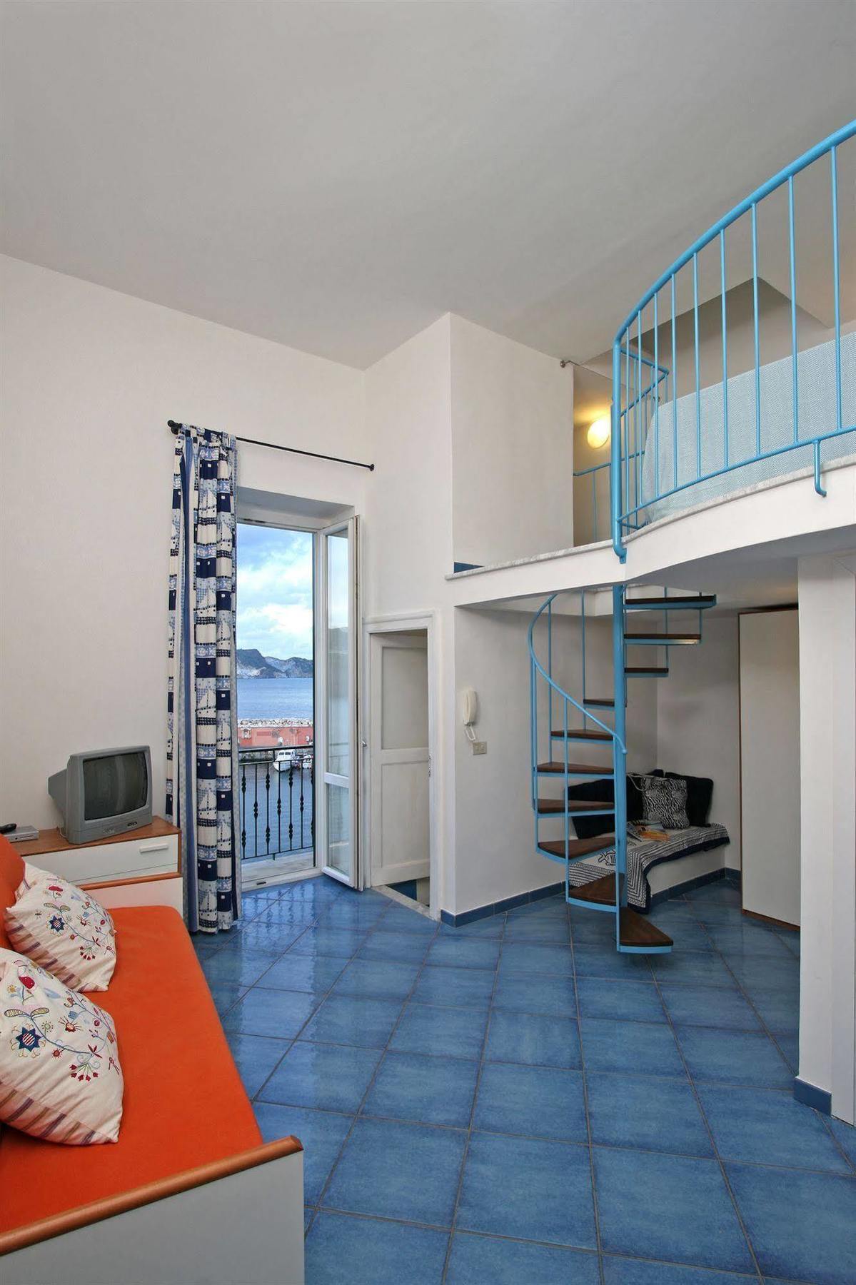 Locanda Mari Ponza Exteriör bild